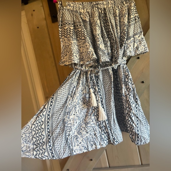 Olivaceous Strapless Mini Dress - Picture 4 of 8